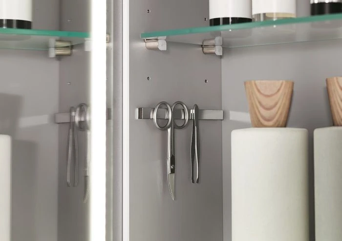 Villeroy & Boch My View-In Spiegelschrank A4351300 130,1 X 74,7 X 10,7 Cm, LED, 3 Türen 7 Villeroy & Boch My View-In Spiegelschrank A4351300 130,1 X 74,7 X 10,7 Cm, LED, 3 Türen – Bild 5