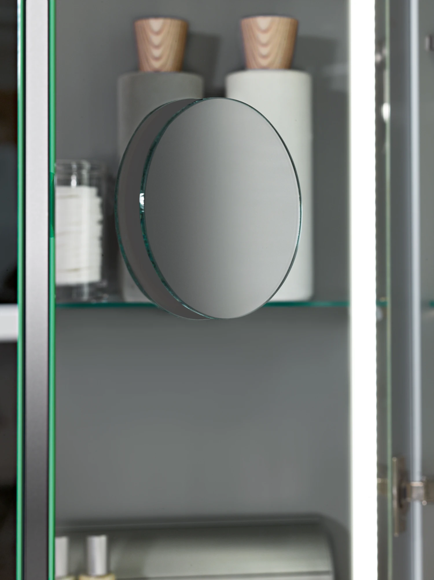 Villeroy & Boch My View-In Spiegelschrank A4351300 130,1 X 74,7 X 10,7 Cm, LED, 3 Türen 9 Villeroy & Boch My View-In Spiegelschrank A4351300 130,1 X 74,7 X 10,7 Cm, LED, 3 Türen – Bild 7