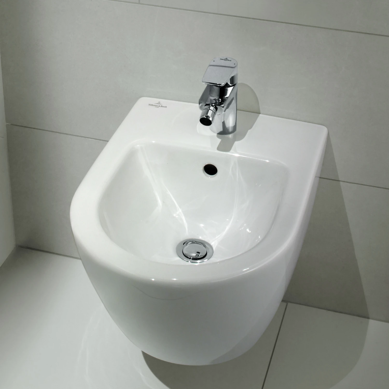Villeroy & Boch Wand Bidet Subway 2.0 54060001 Compact, Weiss, 1 Hahnloch, Mit Überlauf 6 Villeroy & Boch Wand Bidet Subway 2.0 54060001 Compact, Weiss, 1 Hahnloch, Mit Überlauf – Bild 4