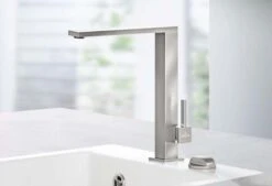 Villeroy Und Boch Küchenarmatur Finera Square 927100LC 10,5 L/min, Schwenkbarer Strahlregler, Edelstahl Massiv -Villeroy & Boch Villeroy und Boch Kuechenarmatur Finera Square 927100LC 105 l min schwenkbarer Strahlregler Edelstahl massiv 1